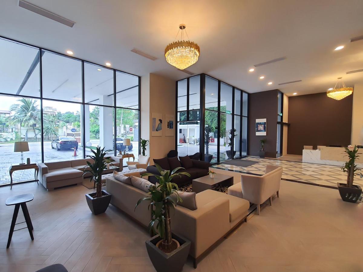 Ramada Suites By Wyndham The Straits Johor Bahru Exterior foto